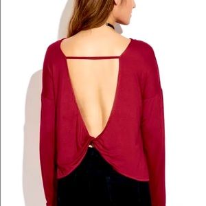 Twist Back Top
